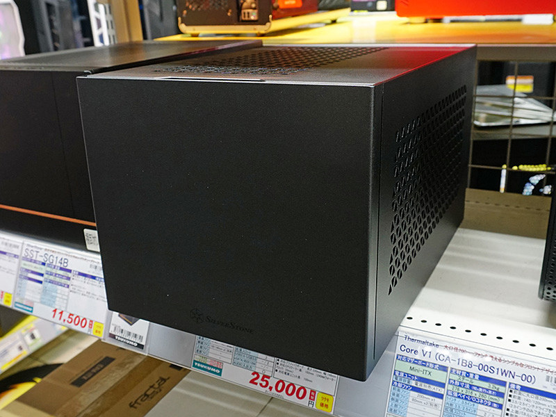 SilverStoneのキューブケース「SUGO 15」が入荷、様々なパーツを搭載