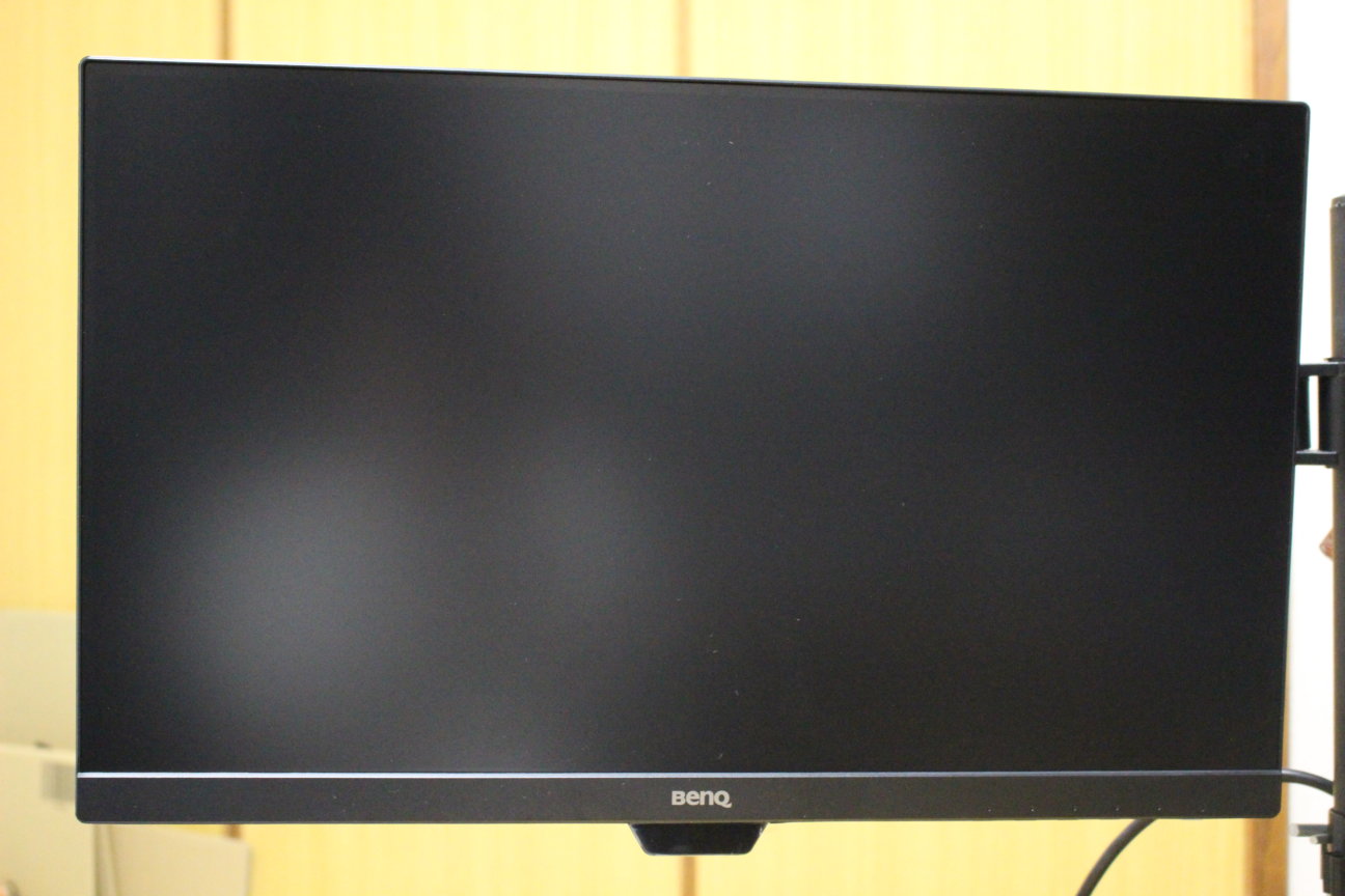 BenQモニター｢GW2283｣はメニューが使いやすいけれど、画面が黄色っぽい