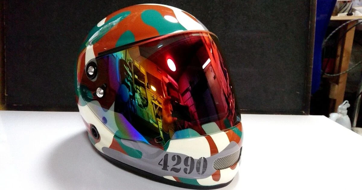 ボートレーサー稲田浩二選手ヘルメット(競艇) | 作品ギャラリー