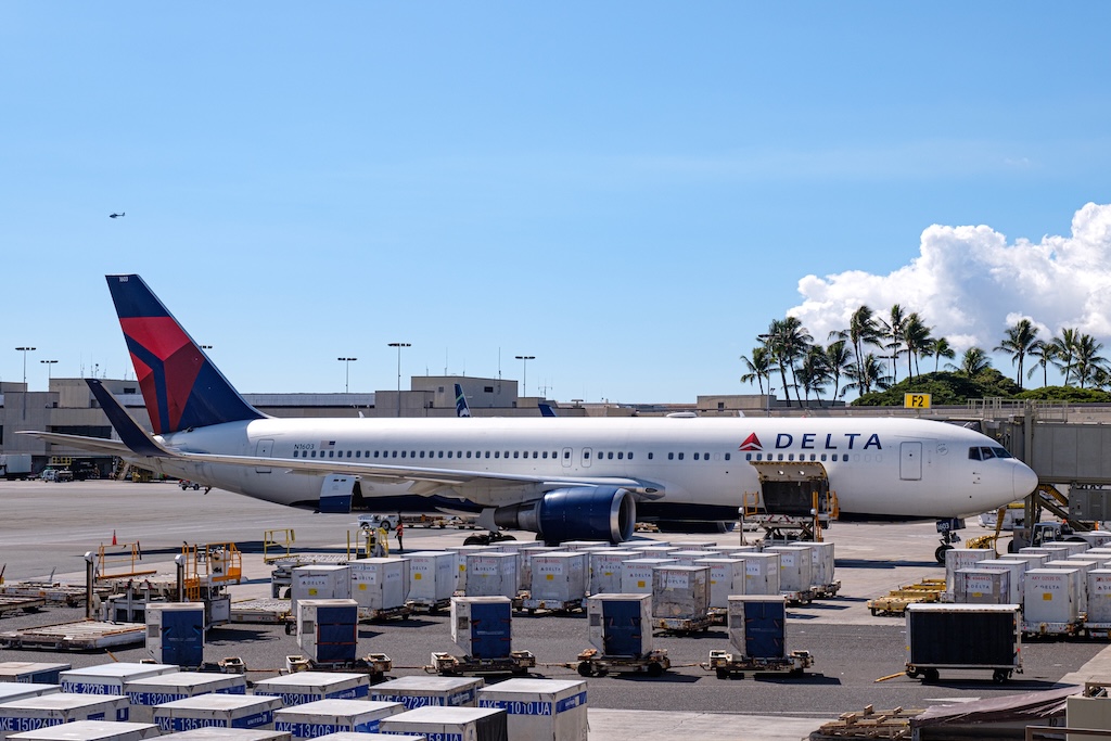 今こそ乗るべき！デルタ航空のボーイング767-300ERで行く羽田
