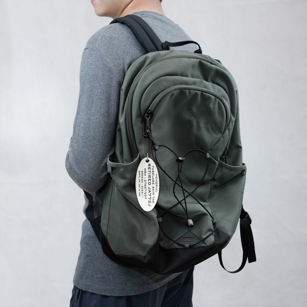 JAL、引退した777-200（JA772J）外板を再利用した「FUSELAGE SKIN TAG