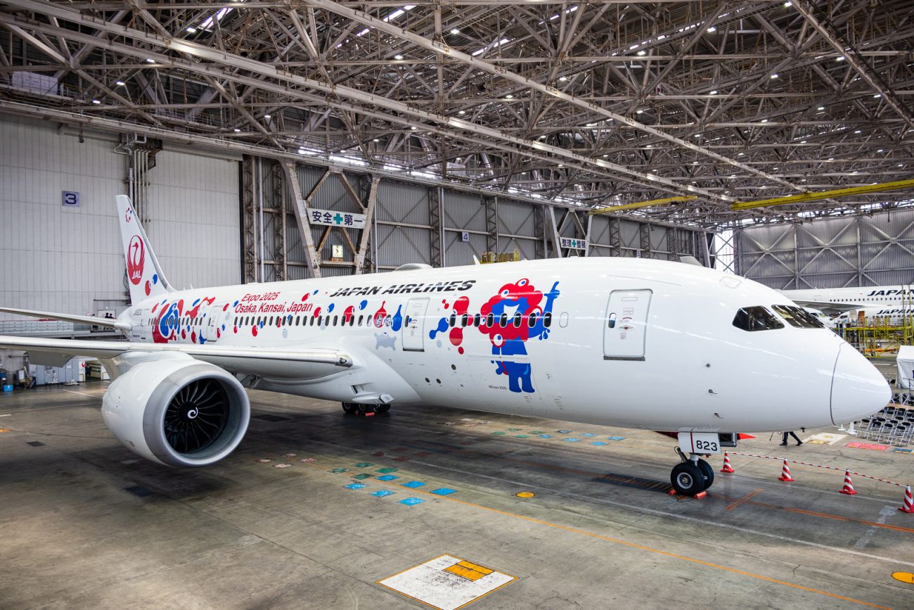 万博塗装機の第3弾はガンダムとコラボ！「JALガンダムJET」が3月3日