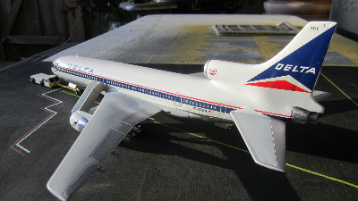 Revell Lockheed L-1011 TriStar #21989 – Airlinercafe