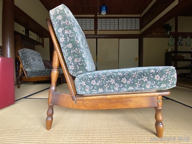 オールド カリモク ボタン留め 1人掛け ソファー花柄 木製 karimoku 3