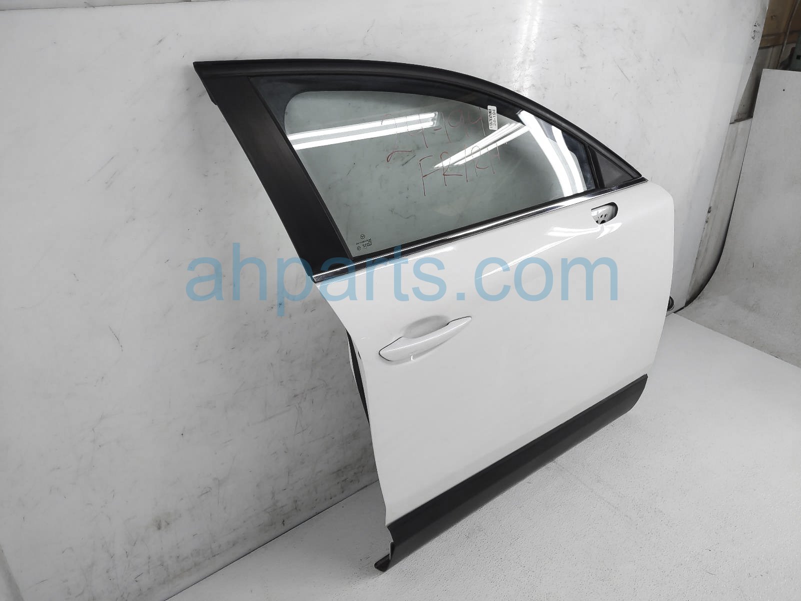 Sold 2021 Mazda Cx-30 Front Passenger Door - White - No Mirror