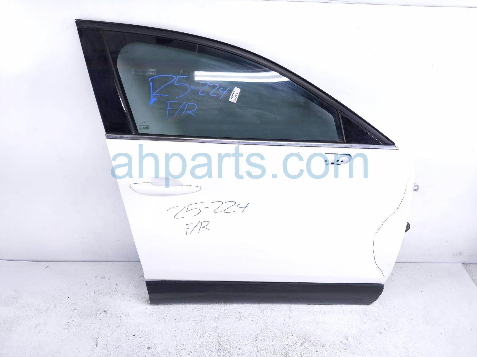 Sold 2021 Mazda Cx-30 Front Passenger Door - White - No Mirror