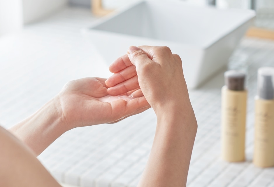 乾燥肌用ローション | 薬用u ローション | (エーケー ユージュアル