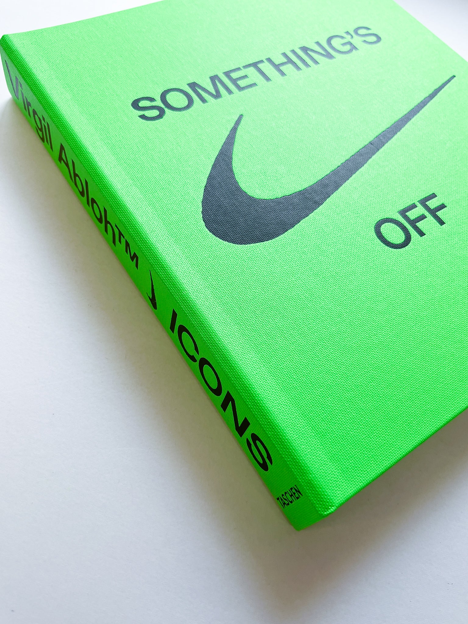 Virgil Abloh. Nike. ICONS - 本 屋 青 旗 Ao-Hata Bookstore