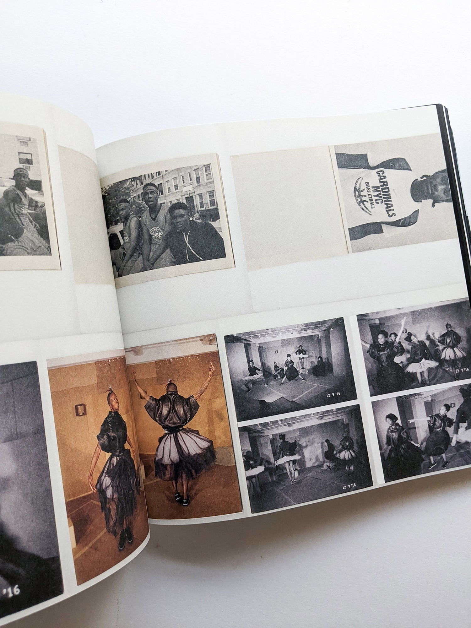 ARI MARCOPOULOS: ZINES / Ari Marcopoulos [SIGNED] - 本 屋 青 旗 Ao