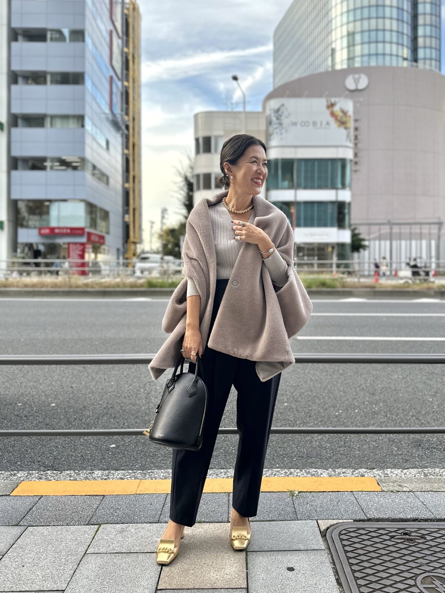 ソージュ】高見えNo.1のボアケープ！ by 大草直子｜着こなしサンプル