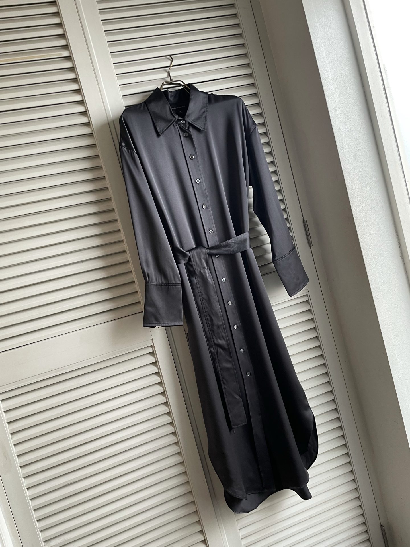 バナナ・リパブリックのワンピース】シャツ以上、ドレス未満の