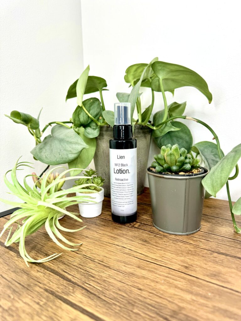 白髪ケア・脱毛予防に効果あり？｜ 話題のブラックローションが