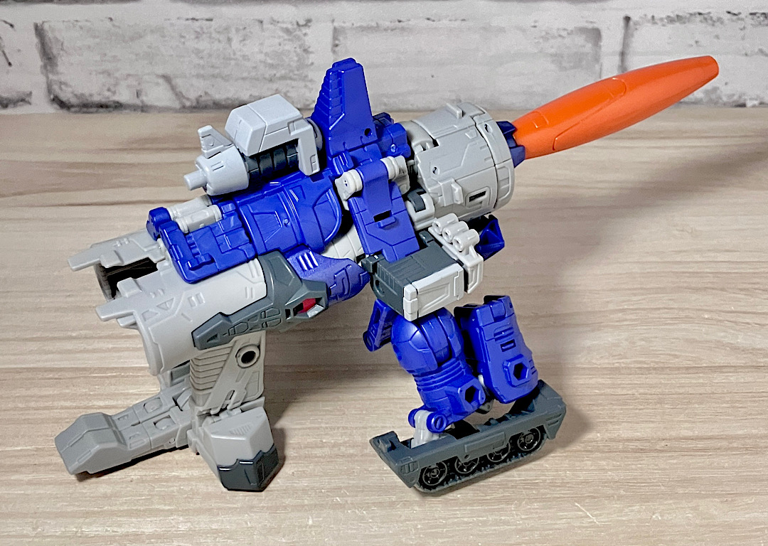 トランスフォーマースタジオシリーズSS-145 & キングダムKD-16