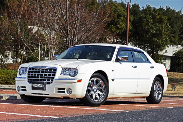 クライスラー300C (CHRYSLER 300C) | アメ車と逆輸入車の総合情報