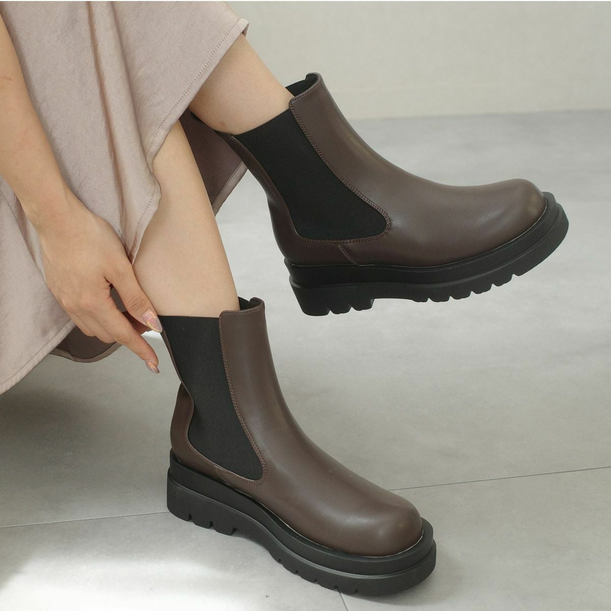 トラックソールサイドゴアブーツチェルシーブーツ レディース | 《公式