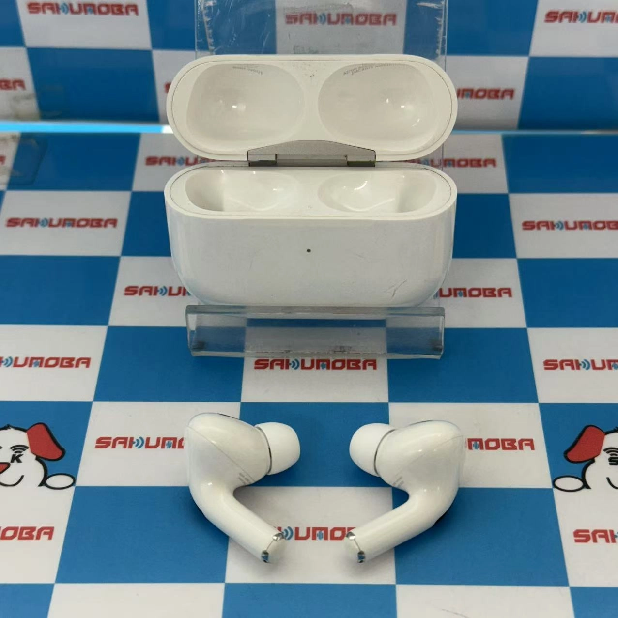 Airpods Pro 第2世代 MagSafe 充電ケース (Lightning) 付き ホワイト