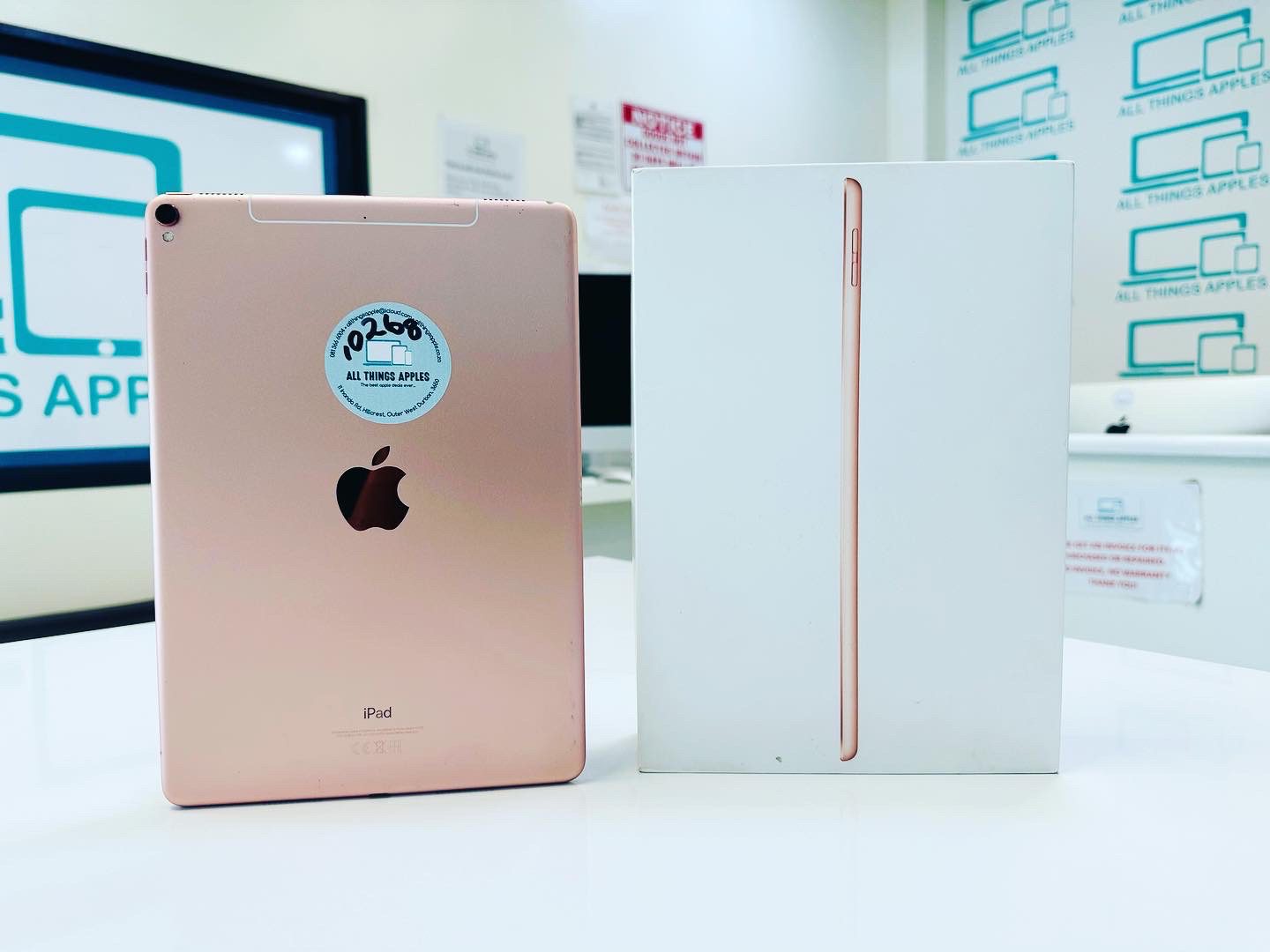 iPad Pro 10.5 Cellular 64GB ゴールド SIMフリー APPLE 〔中古〕iPad