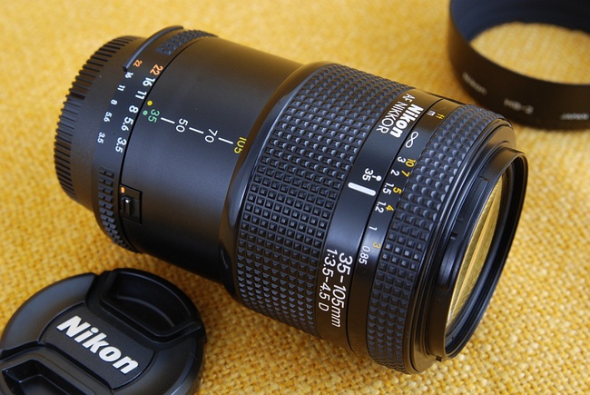 The Nikon AF Nikkor 35-105 mm f/ 3.5-4.5 D Lens. Specs. MTF Charts