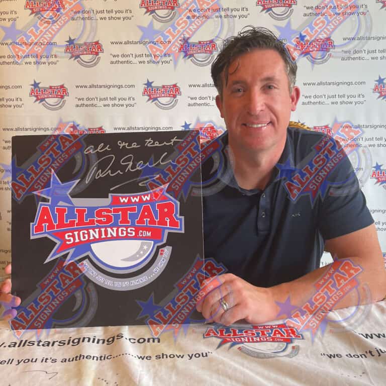 ロビー・ファウラーがリバプールフットボールと契約 - オールスター契約