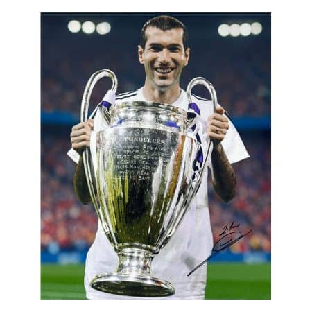 ジネディーヌ・ジダンがレアル・マドリードのチャンピオンズリーグ写真