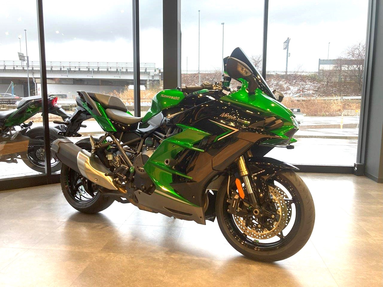 KAWASAKI】NinjaH2SX('22)-カスタム多数のオススメ中古車が入荷