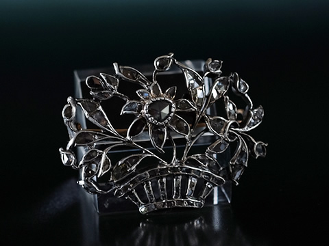 銀細工アンティークバッグ（銀製、ベルエポック）