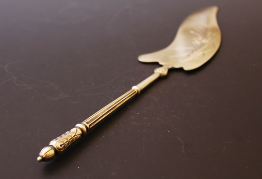 ピュイフォルカ「Emile Puiforcat サーバー」《アンティックかとう》