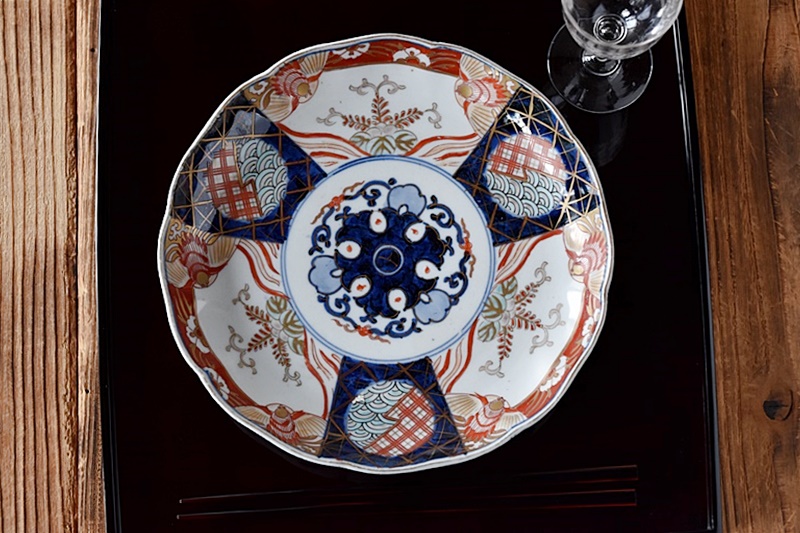 伊万里 色絵 桐に鳳凰 輪花型 七寸皿 - 生活骨董と古布のアンティーク