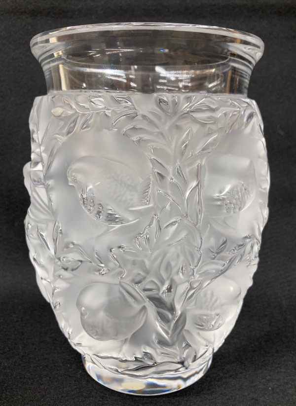 LALIQUE (ラリック）のバガテルベースの花瓶を販売しております