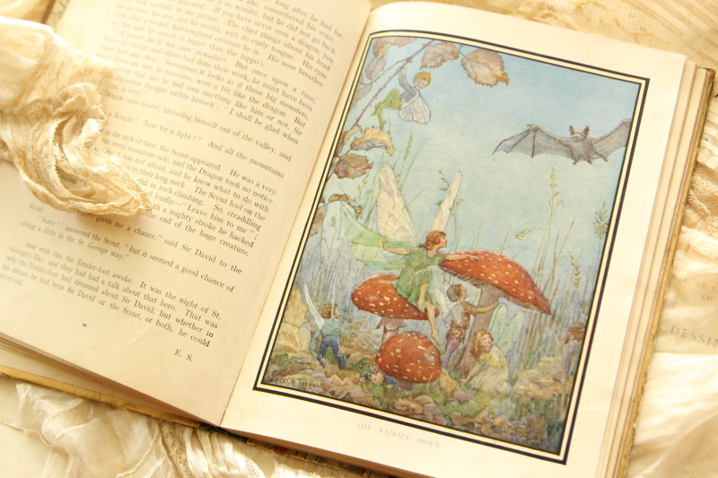 アンティークブック 古書 児童書 絵本 イギリス 20180831 【Antiques