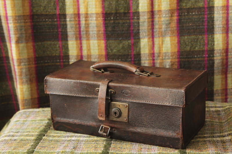 アンティークレザーツールボックス コレクションボックス イギリス