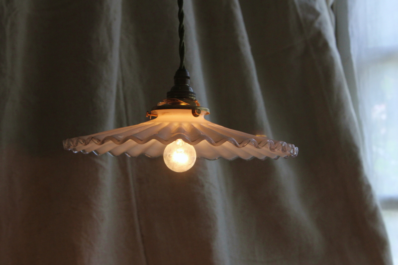 アンティークミルクガラスランプシェード ペンダントランプ フランス