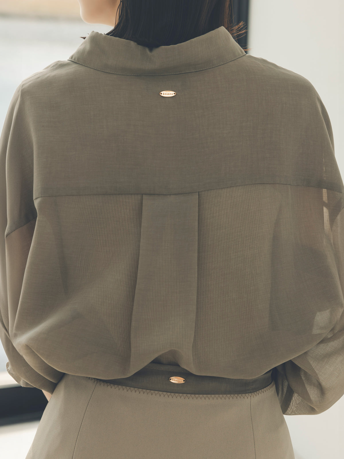 ミニマルシアーオーバーシャツ