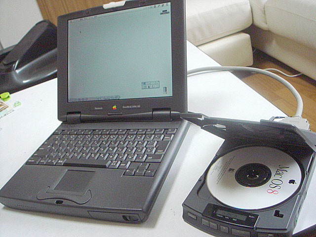 PowerBook 2400C/180 (Apple) 1997年 | 古いハードに囲まれて since2011