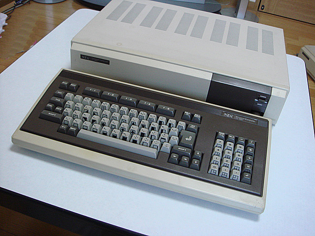 PC-8801(NEC) 1981年 | 古いハードに囲まれて since2011