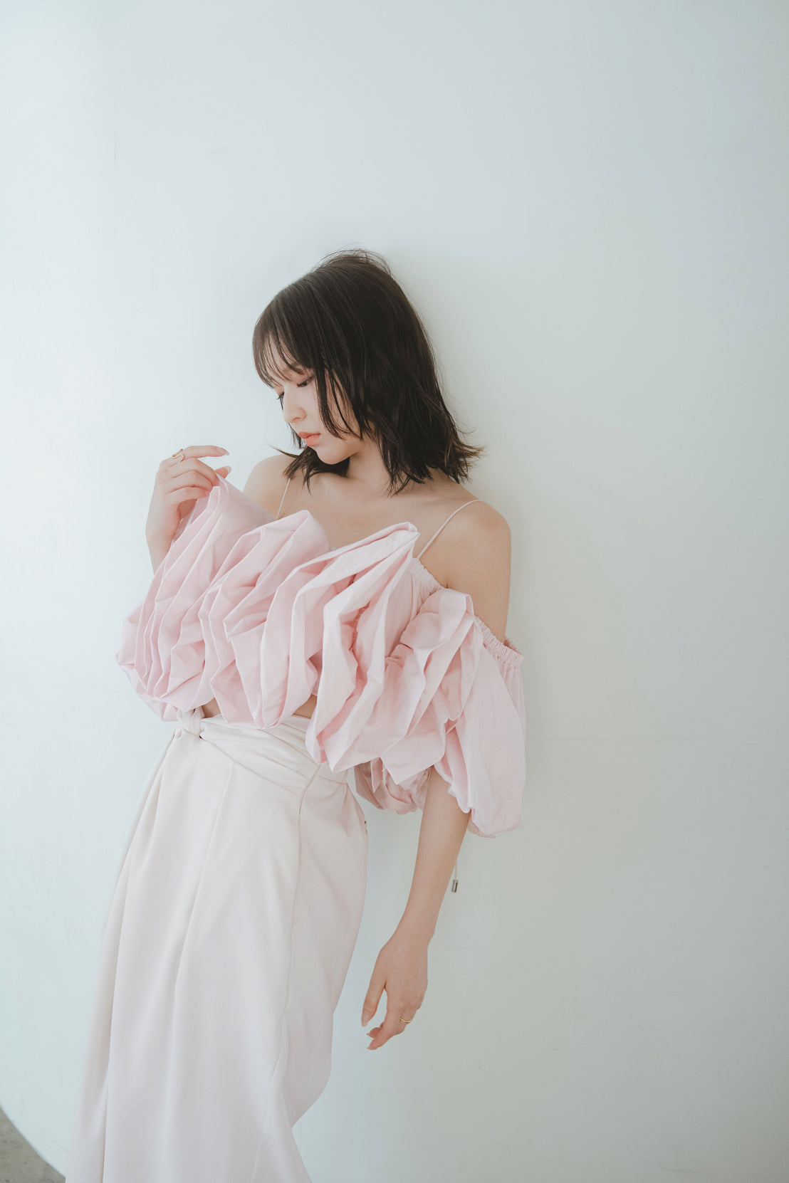 volume off shoulder blouse – andequal