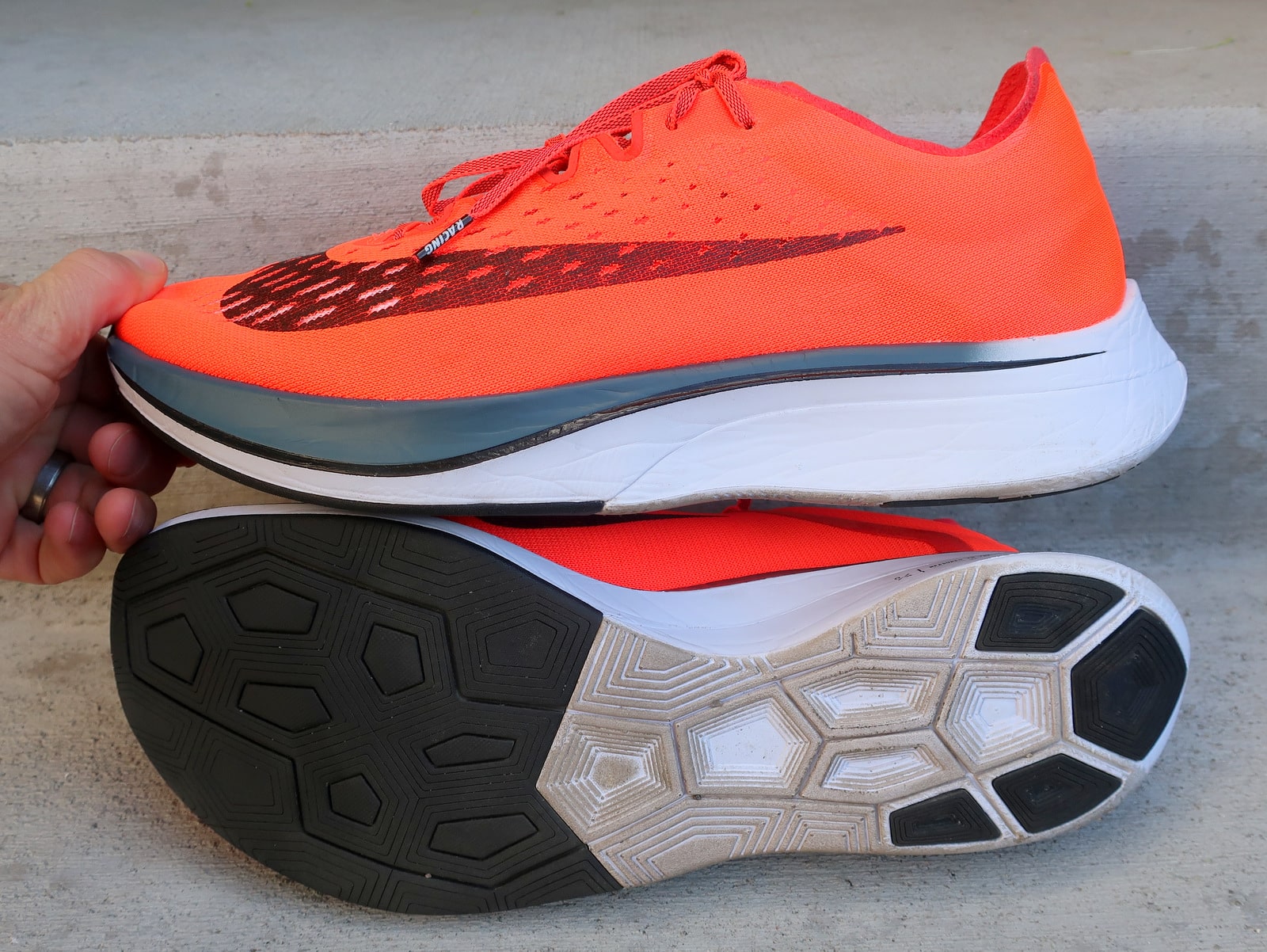 First impressions: Nike Zoom VaporFly 4% || Yes, they're pretty