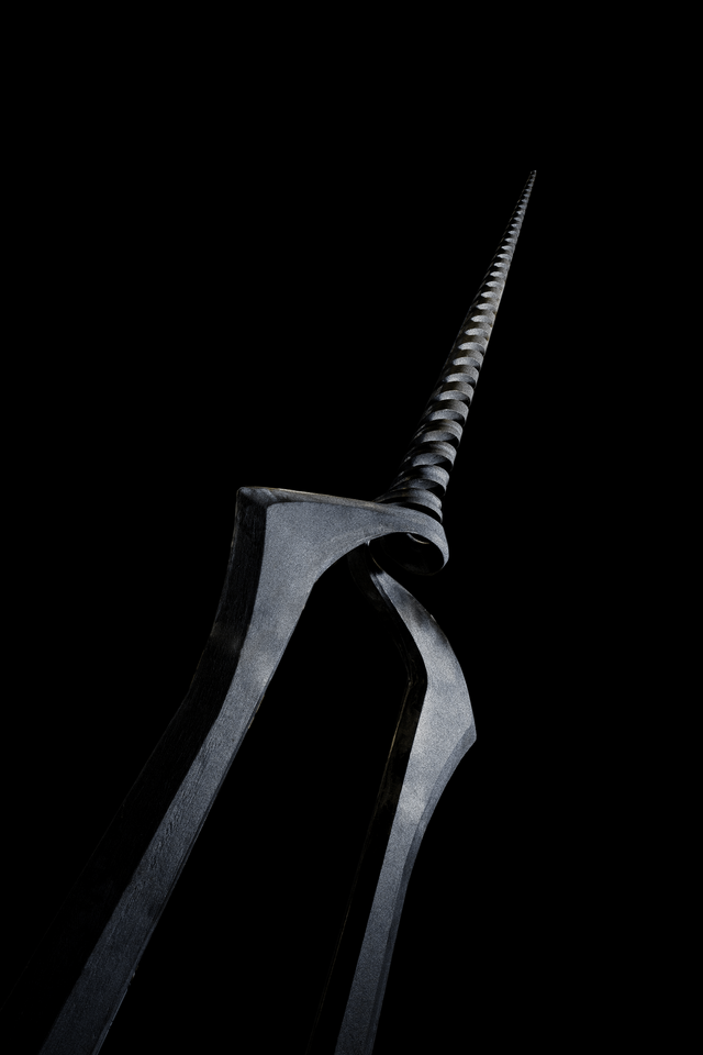 エヴァンゲリオン」7メートル超の“ロンギヌスの槍”が宇部市に出現