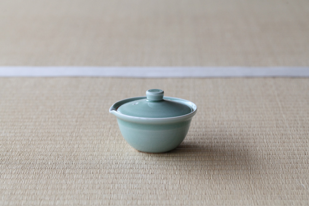 しぼり出し 青磁 S 朝日窯工房作｜朝日焼 〜京都・宇治の茶陶 遠州七窯〜