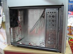 ASCII.jp：星野金属工業の2重構造アルミケース“ALTIUM ALCADIA