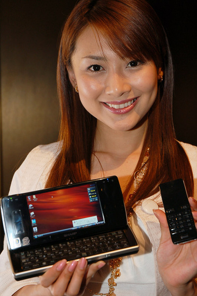 ASCII.jp：世界初のCentrino Atom搭載UMPCをウィルコムが発表