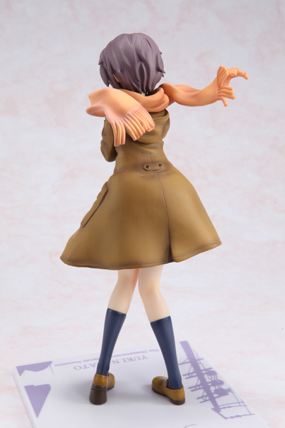 ASCII.jp：ハルヒのダブルチャンスは、コートとマフラーを身に着けた長門！