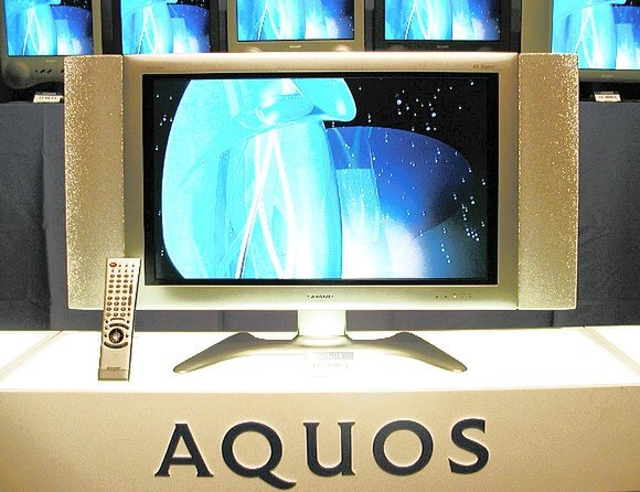 ASCII.jp：国内史上最大のAQUOSでテレビは6畳間70インチ時代に突入 (6/6)