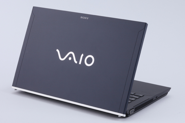 ASCII.jp：起動もアクセスも高速！ 「VAIO Z」の爆速SSDを検証 (1/3)