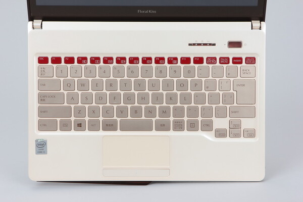 ASCII.jp：大人カワイイPC「Floral Kiss」は実際のところ女子にウケる