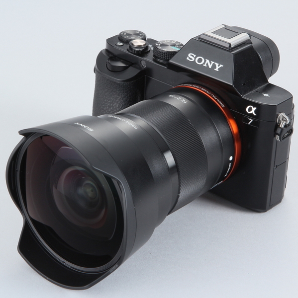 ASCII.jp：魚眼や超広角としても使える！ ソニーのフルサイズ対応28mm