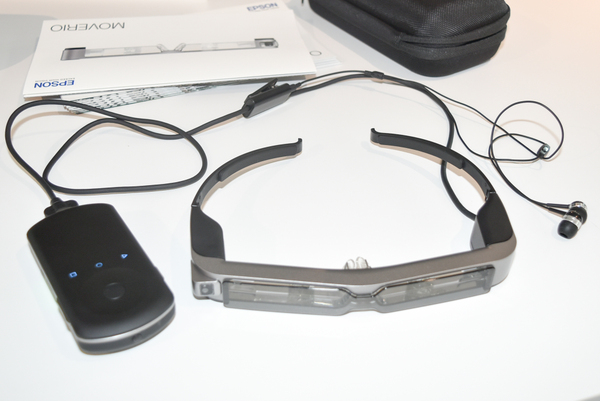 ASCII.jp：画素密度が驚異の3415ppi、新世代MOVERIO「BT-300」は