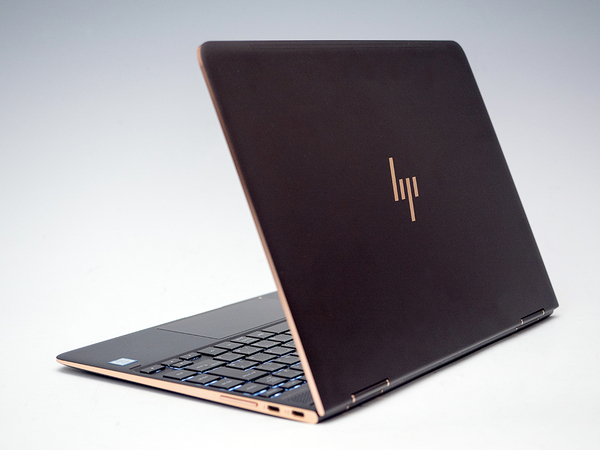 ASCII.jp：「HP Spectre x360 13」 - 重さ1.31キロで約15時間動作