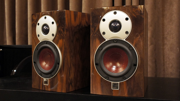 ASCII.jp：熟成された音、DALI 「MENUET SE」で聴く「交響組曲 宇宙