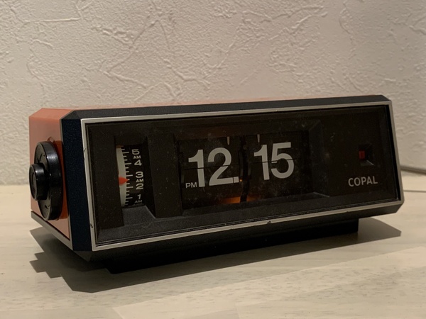 ASCII.jp：昭和レトロ感がすごい 懐かしいパタパタ時計が出てきました